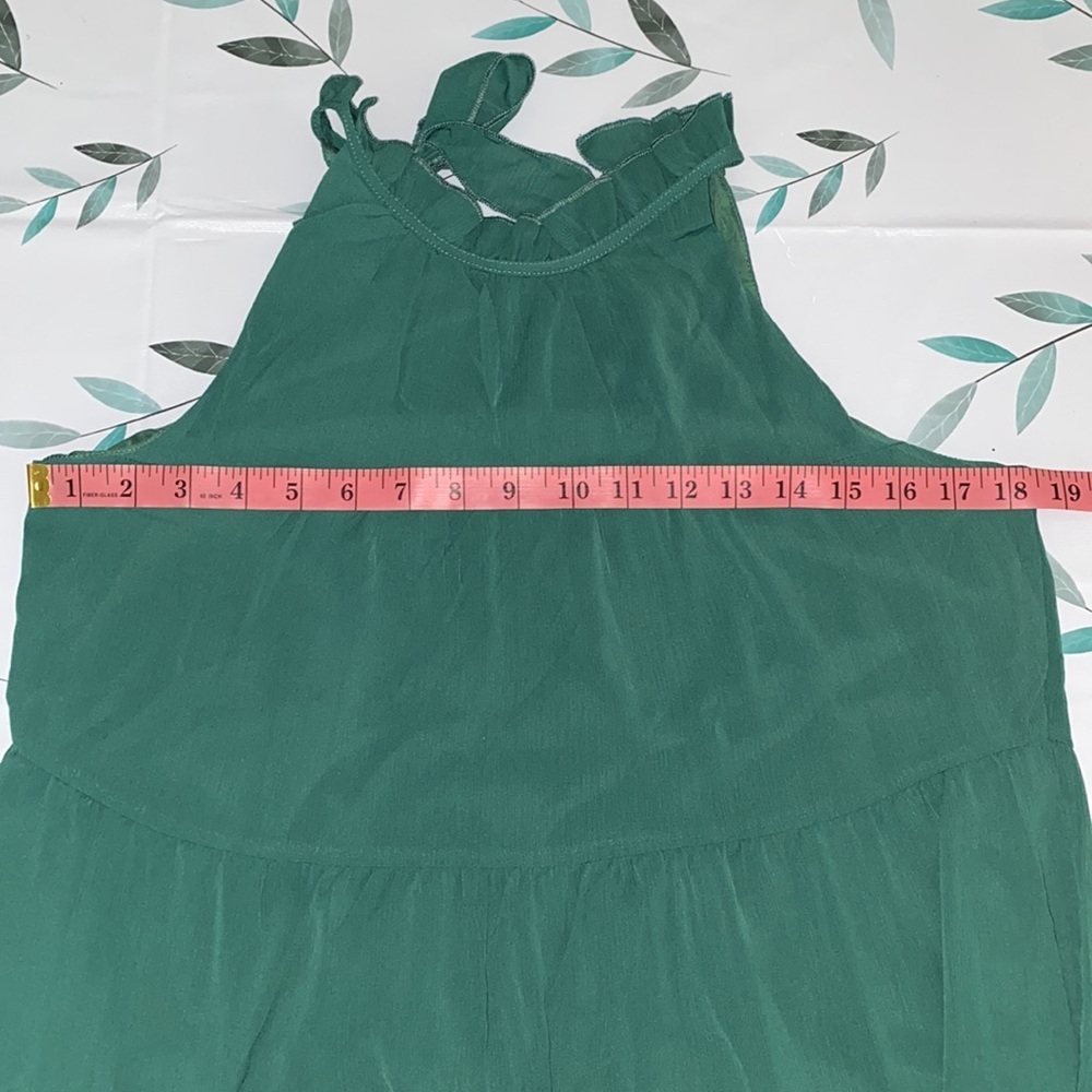 Beautiful Green Sleeveless Dress - Picture 4 of 5